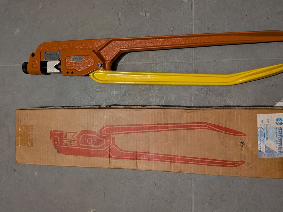 Vendo alicate de cravar