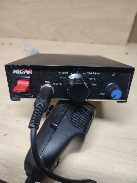 сирена, крякалка,