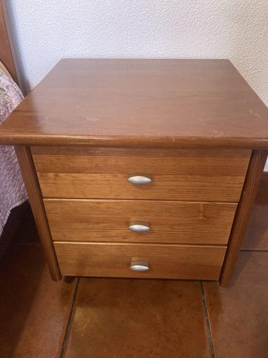 Cama solteiro bom estado