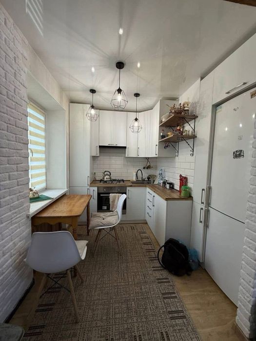 Продаж 3-х кім по Шевченка район ринку