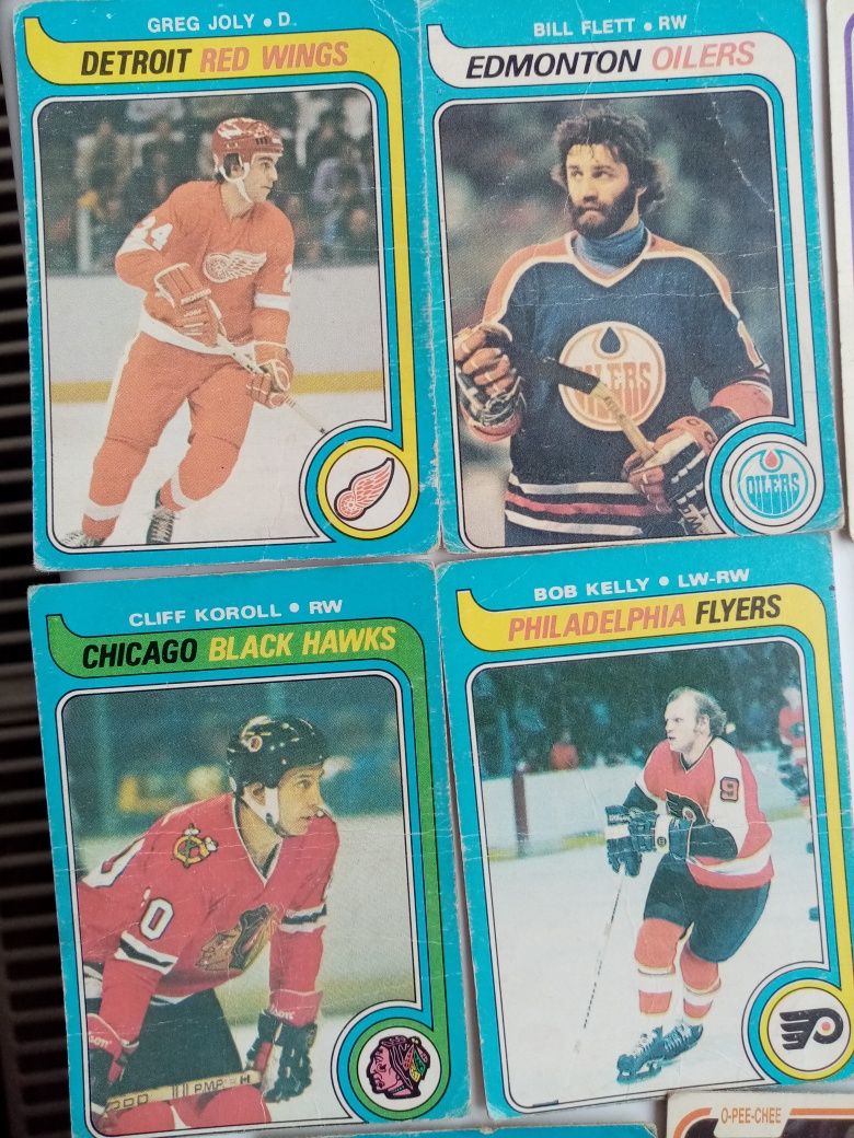 Карточки хокейні.