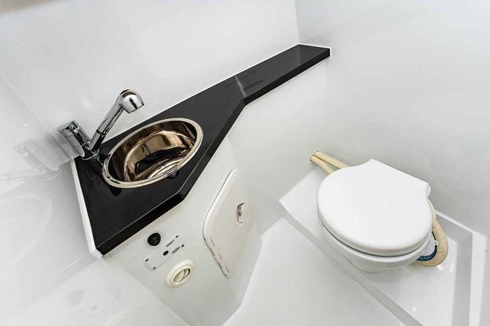 Łódź / Jacht, Stillo 30, silnik stacjonarny 42 KM Diesel, Cena Brutto!