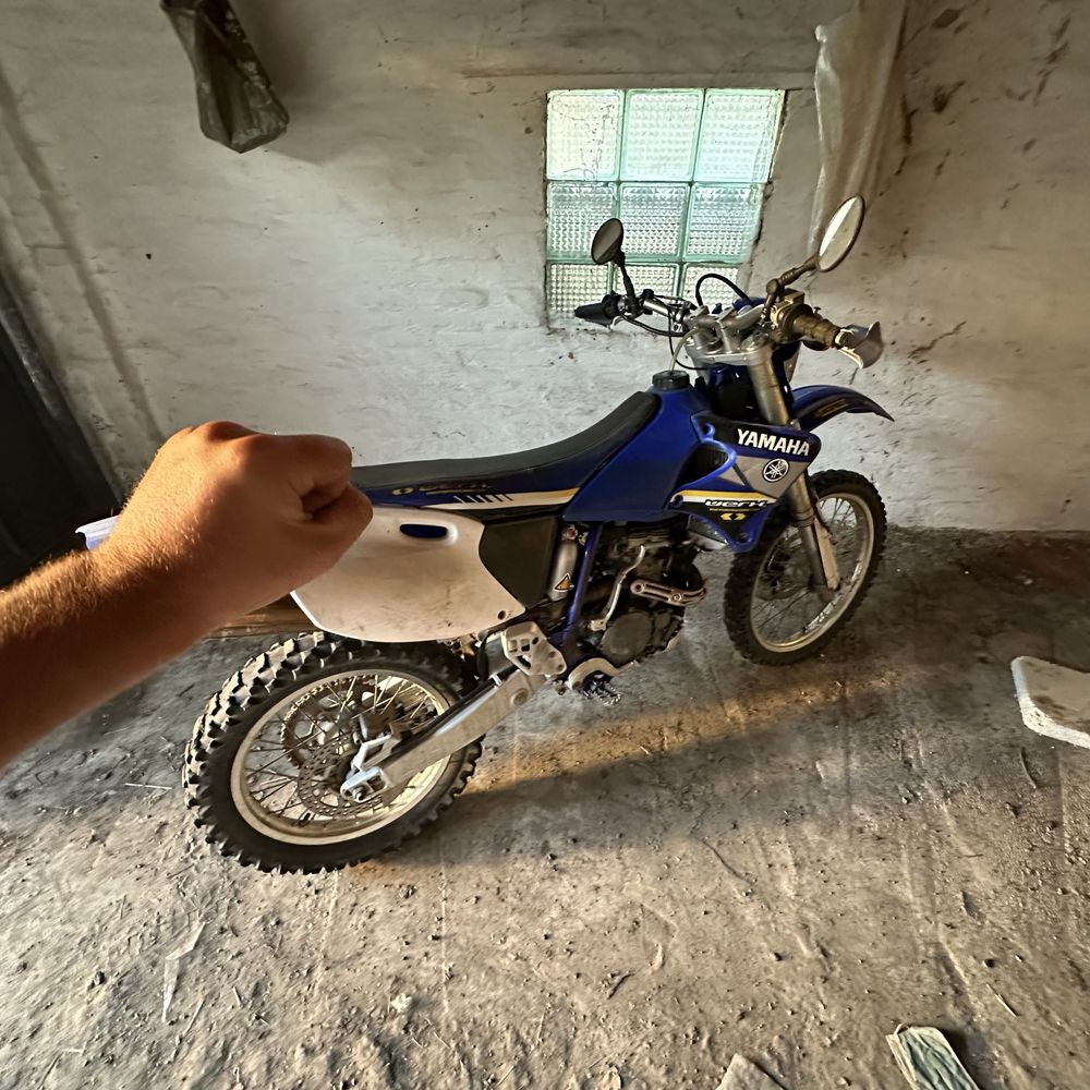 Yamaha wr250f enduro