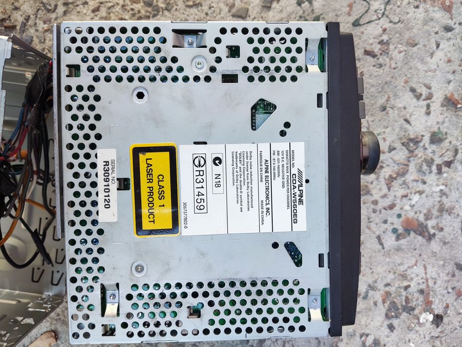 Alpine CDA-W560EG