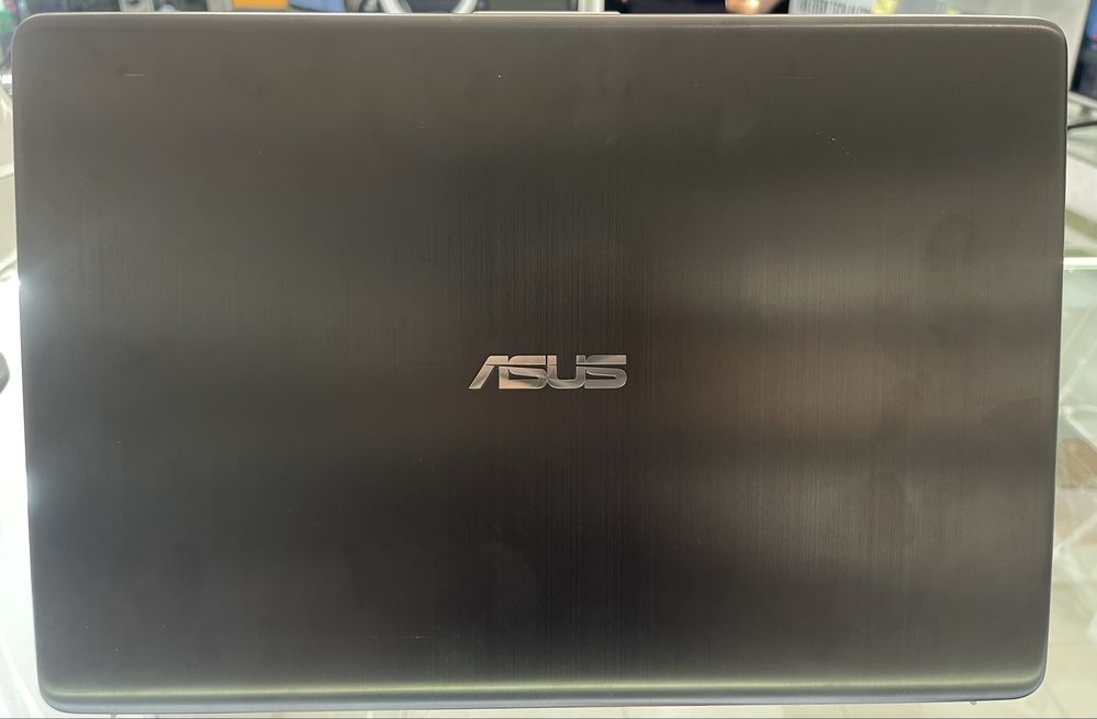 ASUS Core i7 8TH Geração 8 GB de RAM 1000 GB SSD 2 GB Nvidia