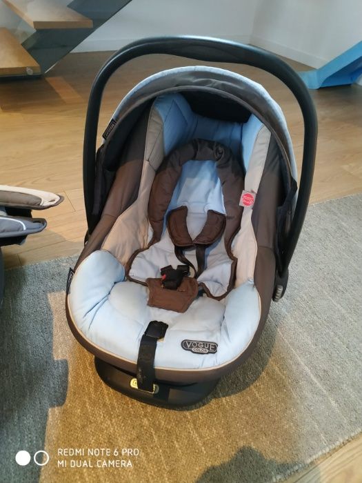 Carrinho de bébé TRIO- Alcofa, babycoque e cadeira de passeio