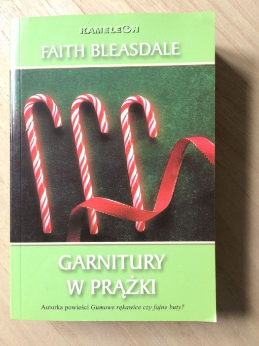 Garnitury w prążki - Faith Bleasdale