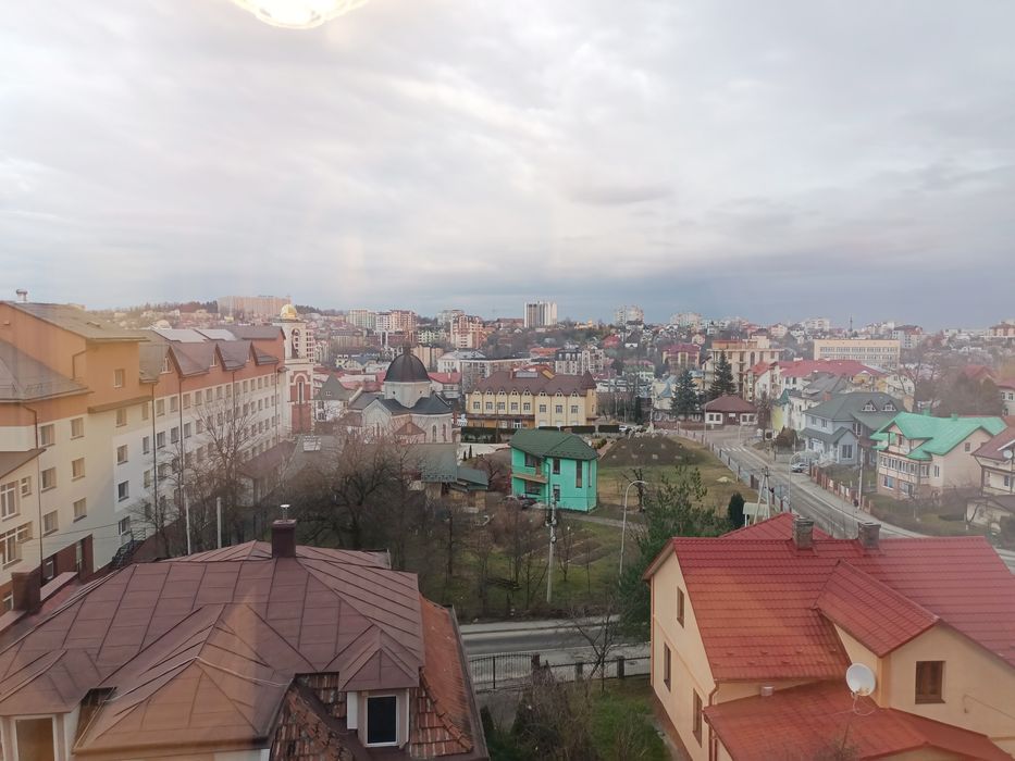 Шикарні апартаменти в центрі по  С.Бандери 23. Вільно