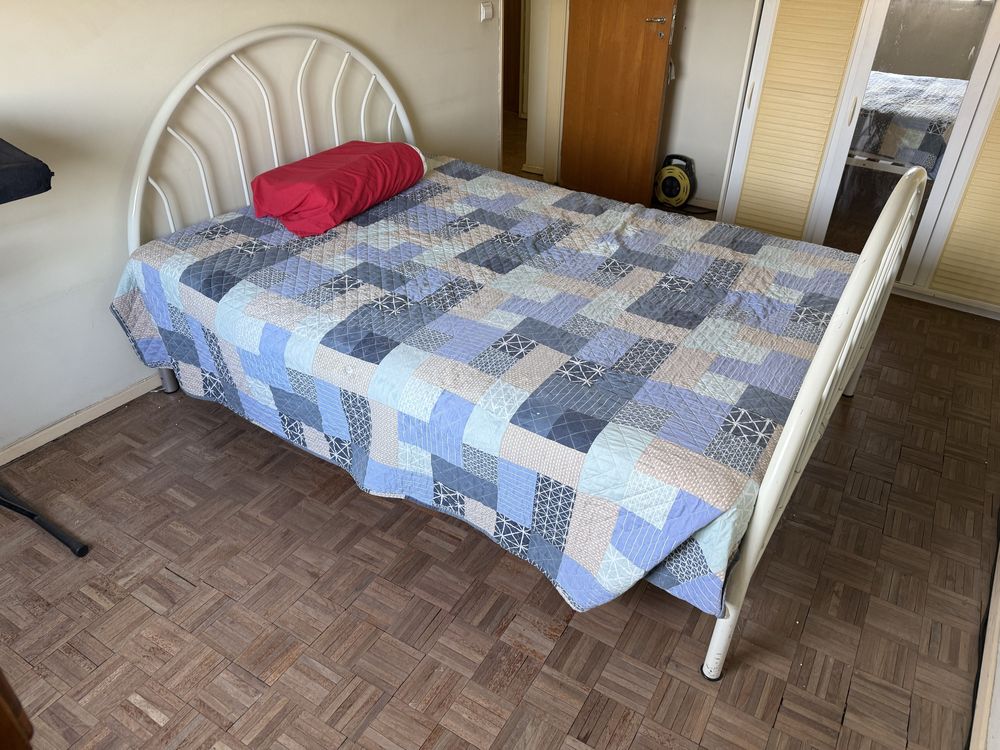 Cama de ferro de casal