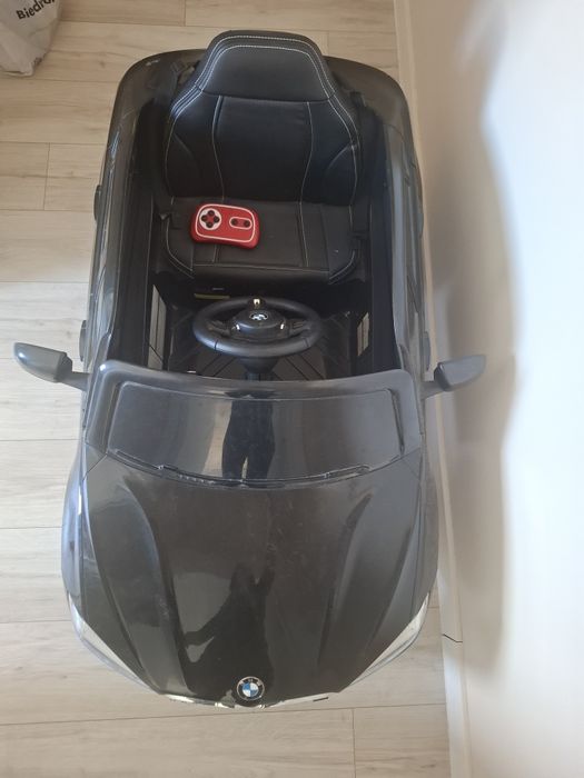 Samochód bmw x6m na akumulator