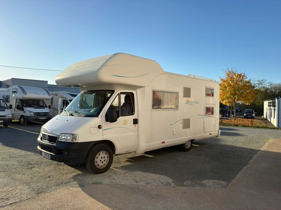 Autocaravana 8 lug sentados  7 dormidas