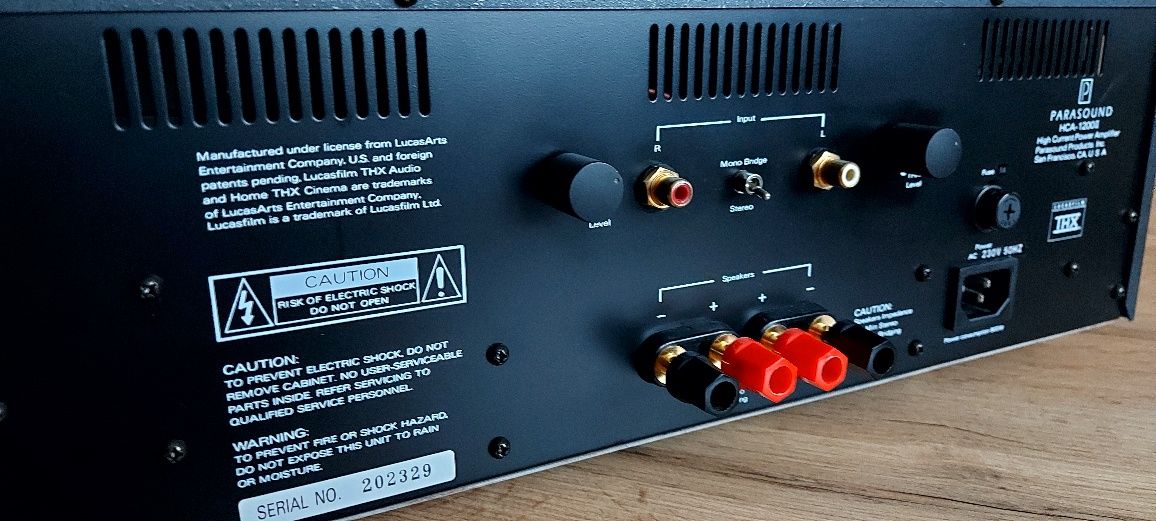 Wzmacniacz koncówka PARASOUND HCA-1200 II