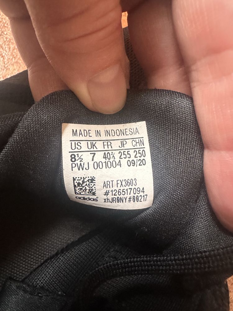 Оригинальные кроссовки Adidas 40,5 (25,5)