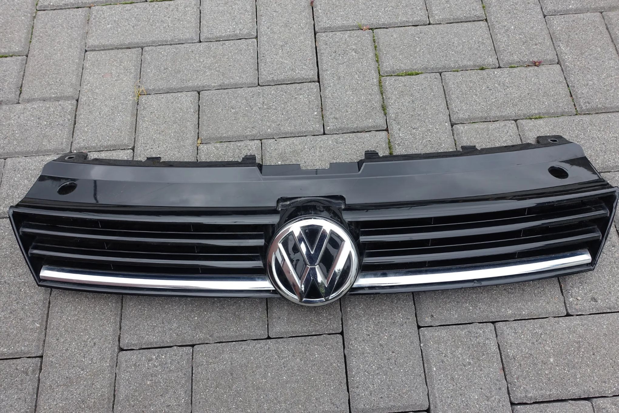ATRAPA GRILL VW POLO 6C0853651K