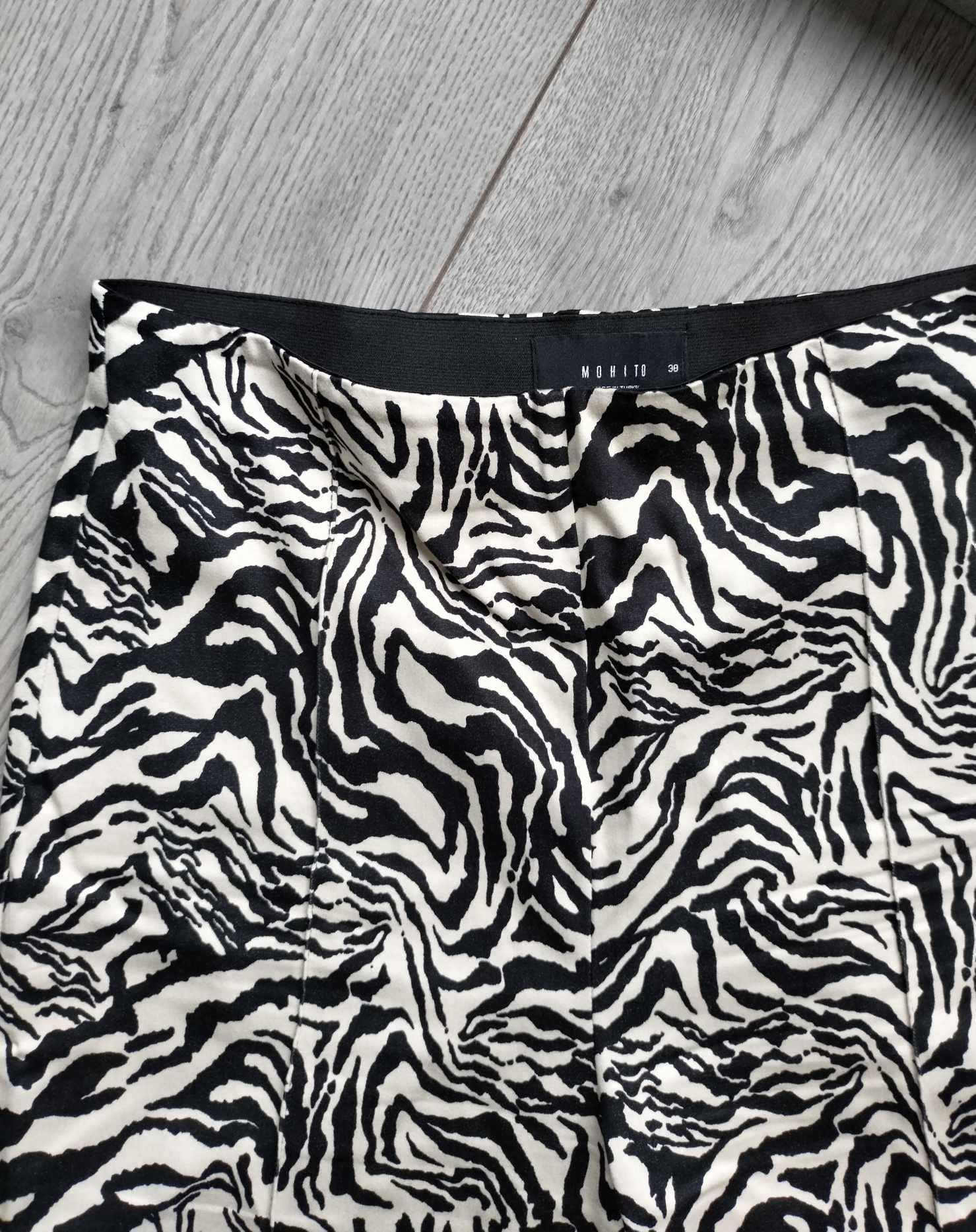 Spodnie w zebrę flare z wiskozy z wysokim stanem zebra 38 M Mohito