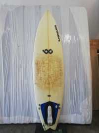 Prancha de surf retro fishtail BoardCulture shaped by Pycos