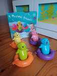 Focas musicais coloridas para o banho