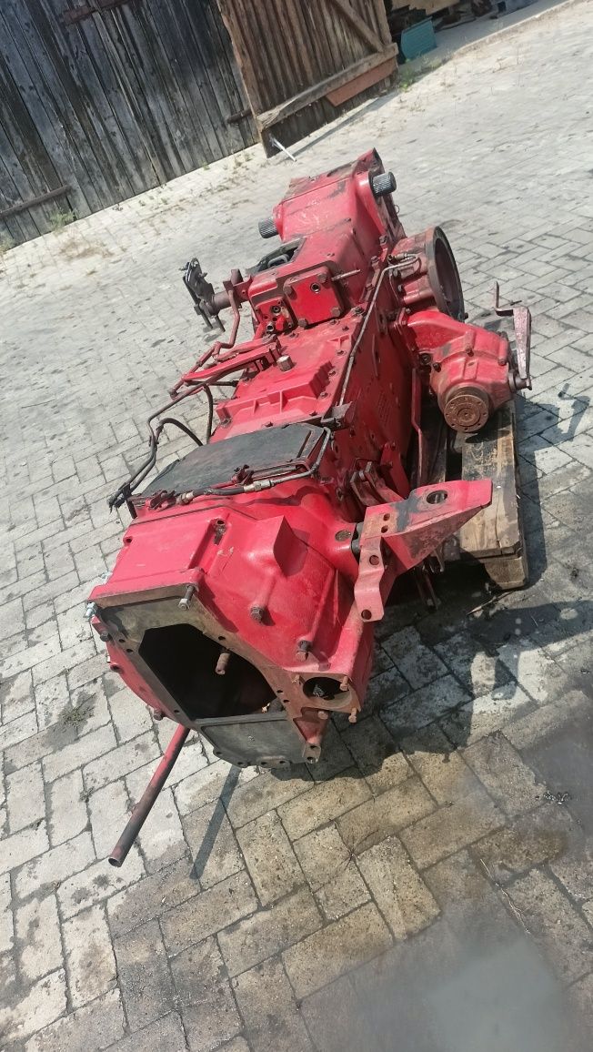 Skrzynia case 844 as