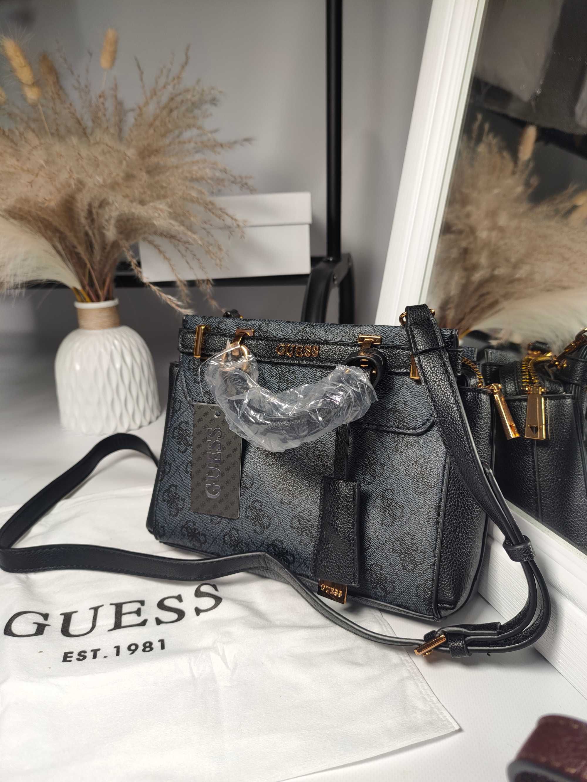 Сумка Guess Sestri. Монограмна сумка гесс
