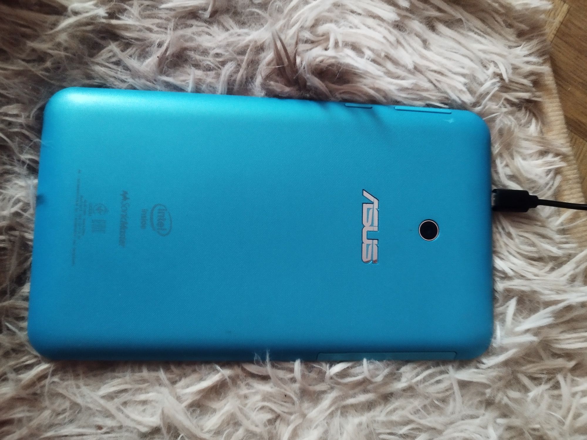 Міні планшет від asus