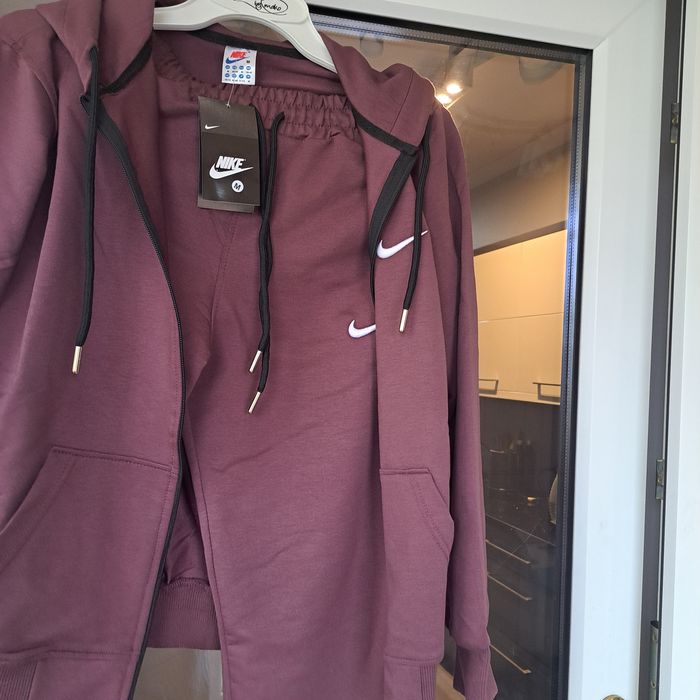 Komplet dresowy Nike,Nowy