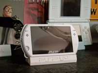 Stojak na konsole PsP Go