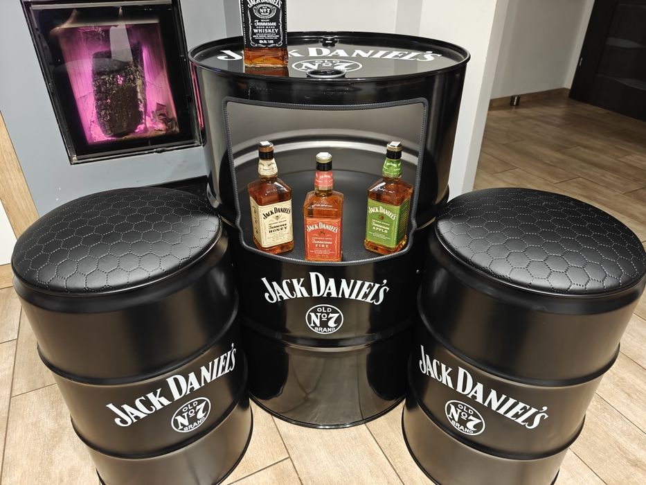 Zestaw mebli z beczek Jack Daniels