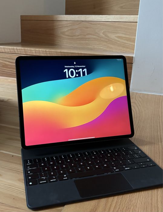 Ipad Pro 12.9” 512GB, 4th generation + capa + teclado