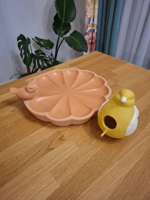 Poidełko i karmnik dla ptaków, Nowe