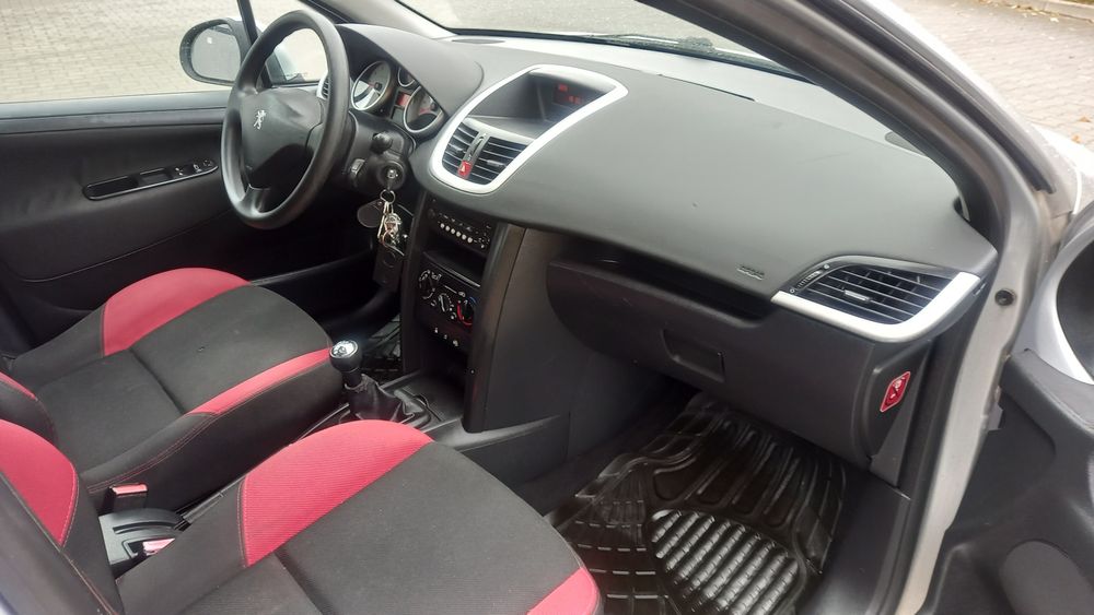 Peugeot 207  1.4 8v rej.2009 5d. Stan b.d. zarejestrowany  zamiana