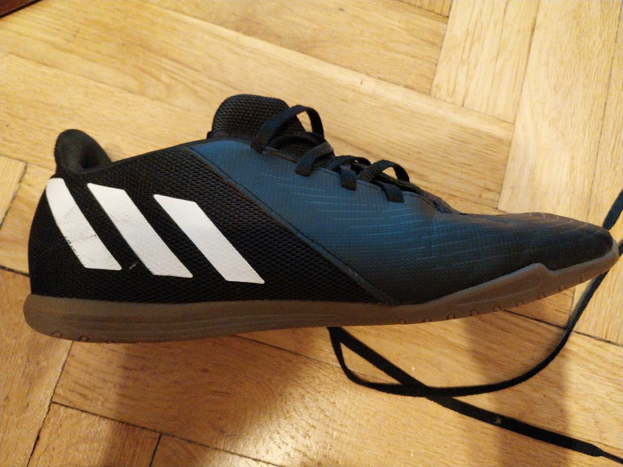 Buty Adidas US 10 1/2, UK 10, FR 44 2/3