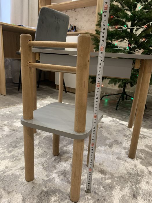 Дитячий стіл з стільцем