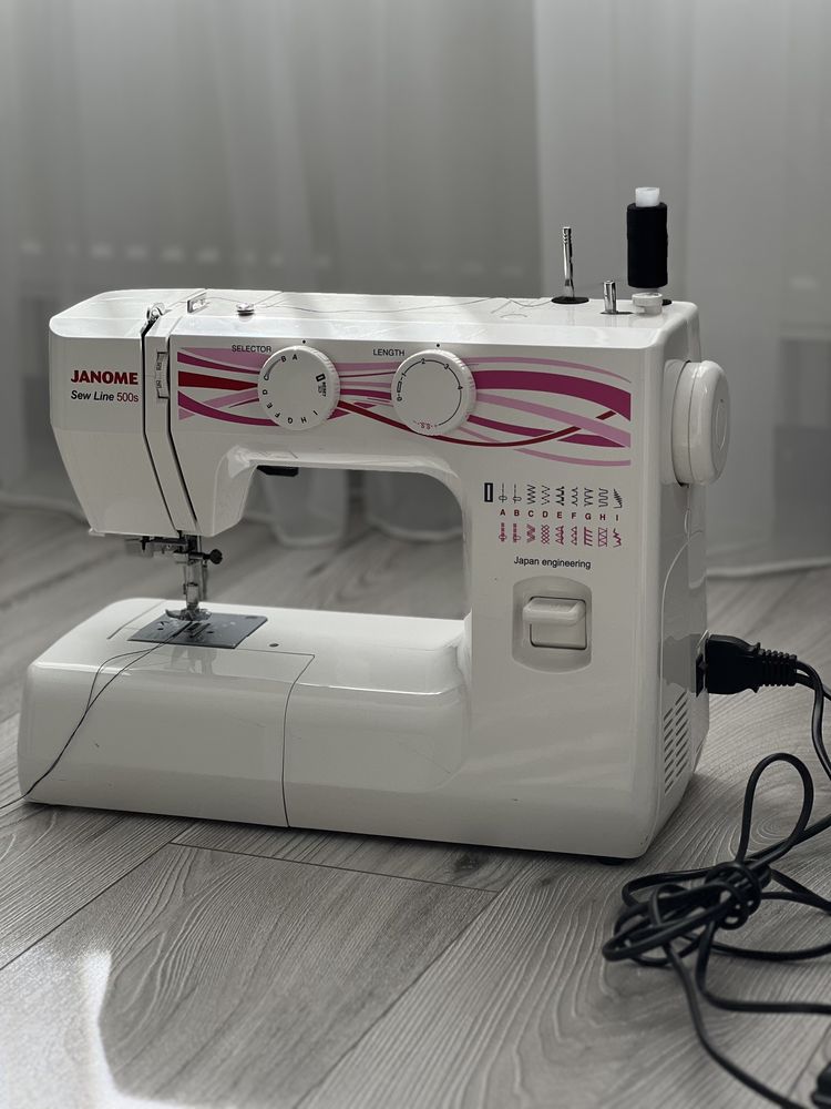Швейна машинка Janome Sew Line 500 S