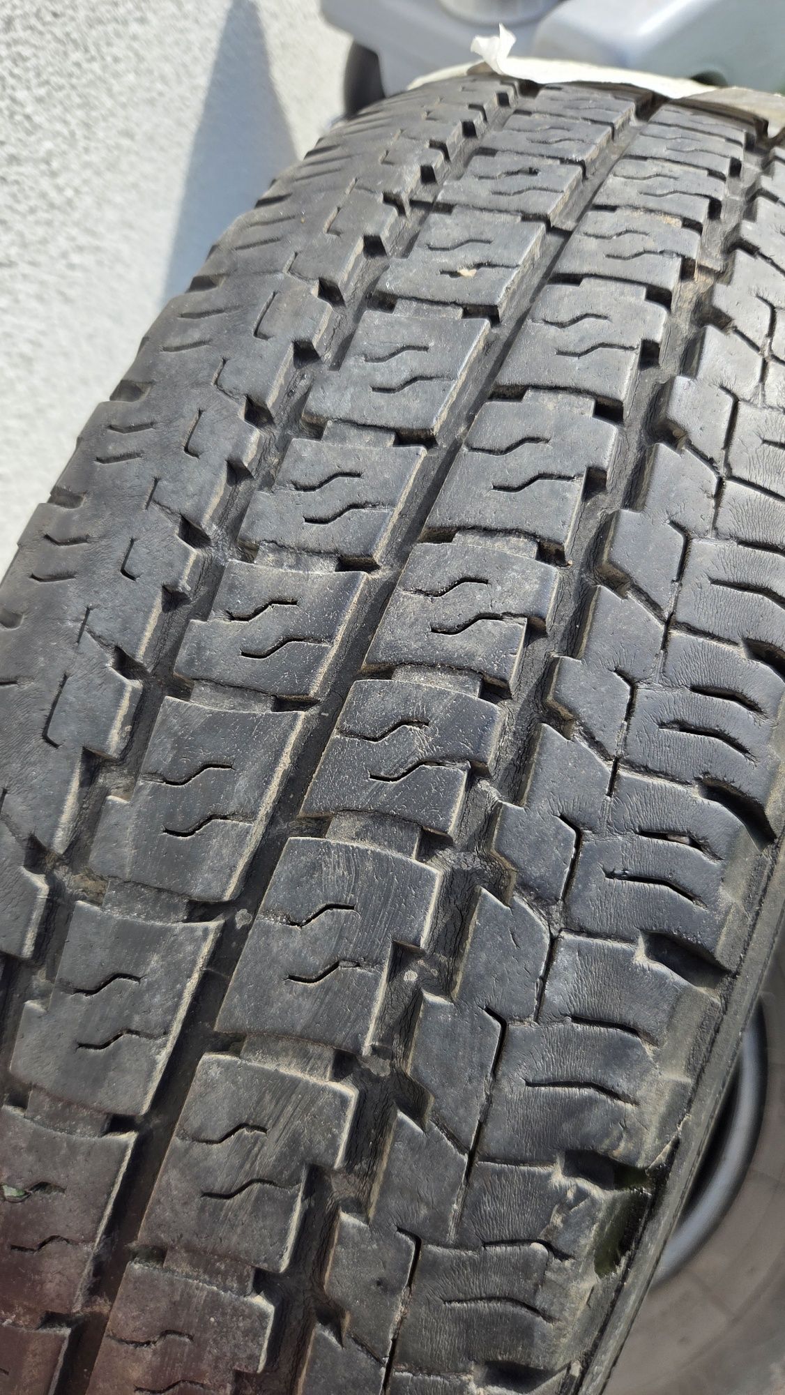 Komplet opon 215x75x 16r 65psi wzmocnione