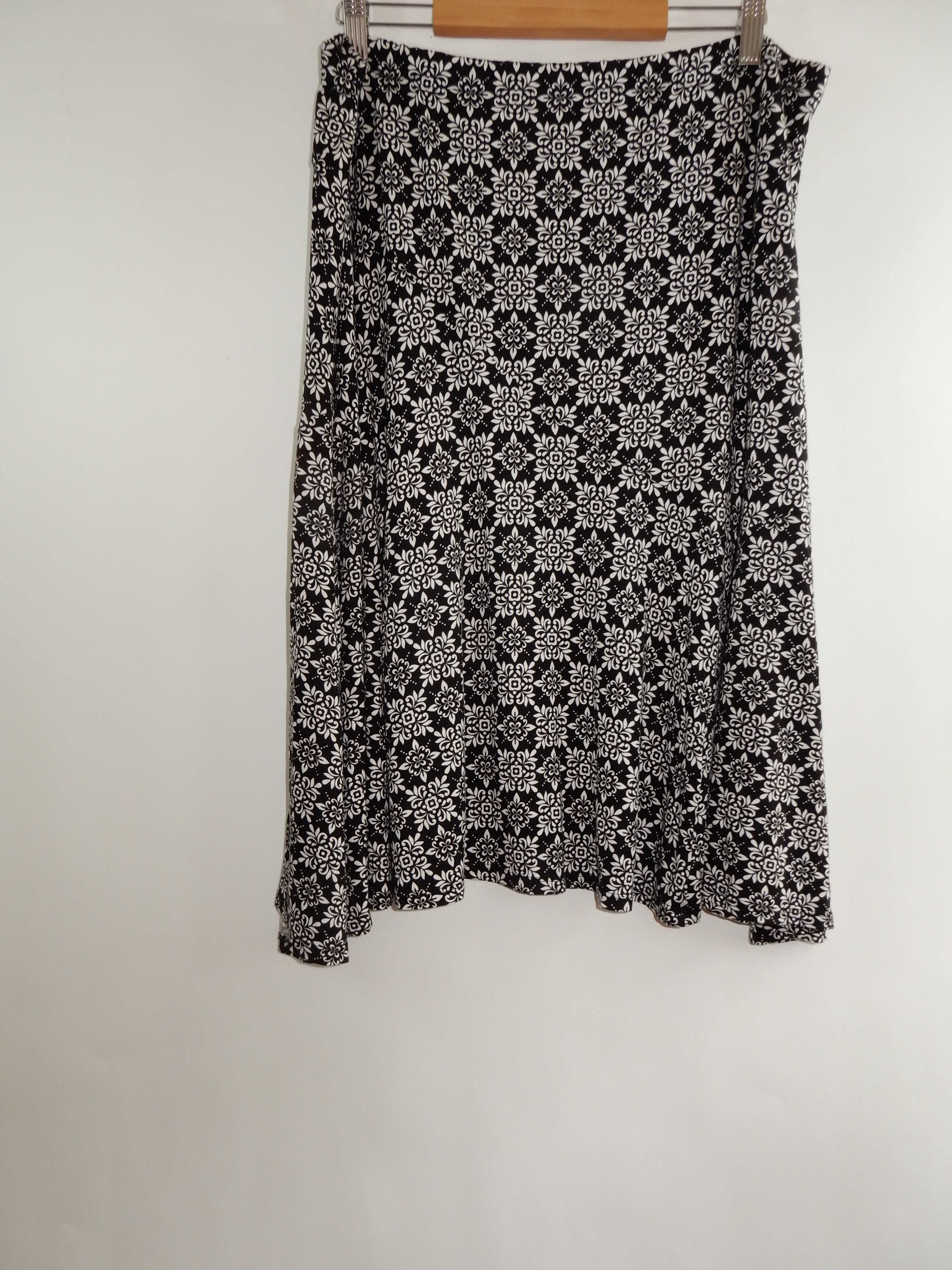 Spódnica rozkloszowana midi maxi czarna kwiaty wiskoza 48 4XL