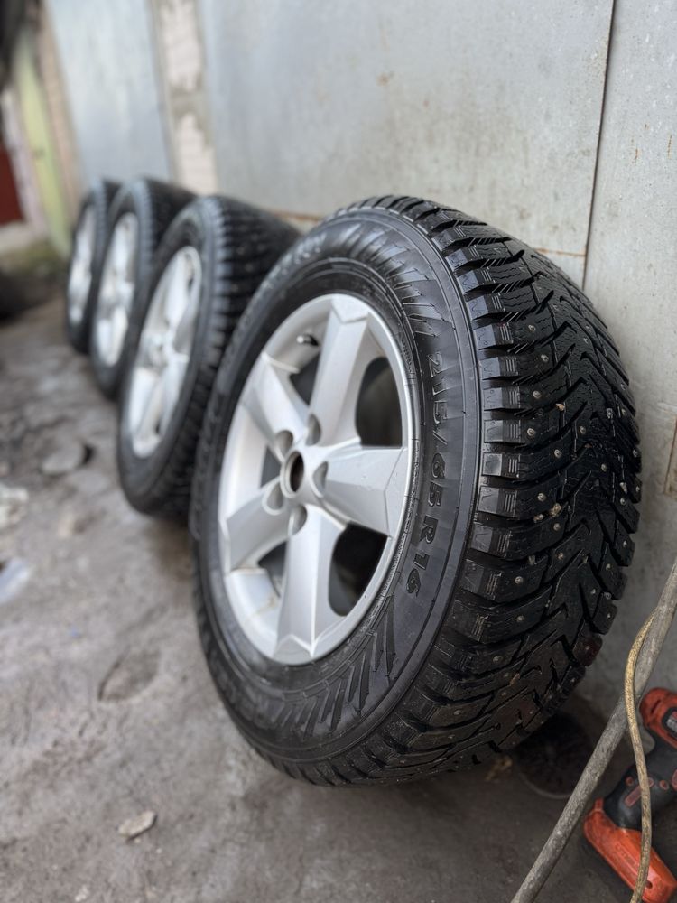 Гума Nokian r16 на оригінальних дисках