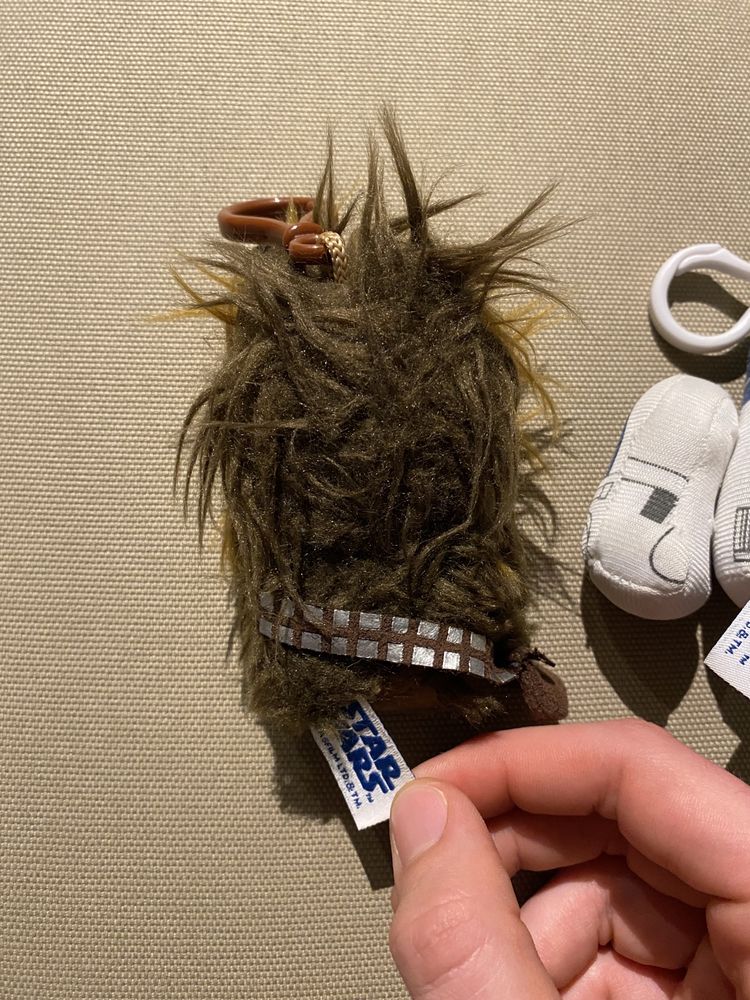 Maskotki star wars r2-d2 i chewbacca z dzwiekiem