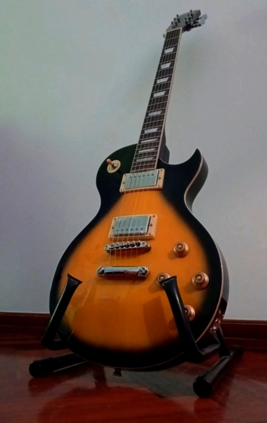Guitarra Elétrica Austin Tobacco