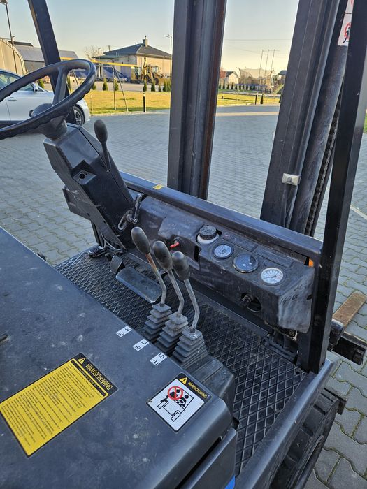 Wózek widłowy elektryczny STILL