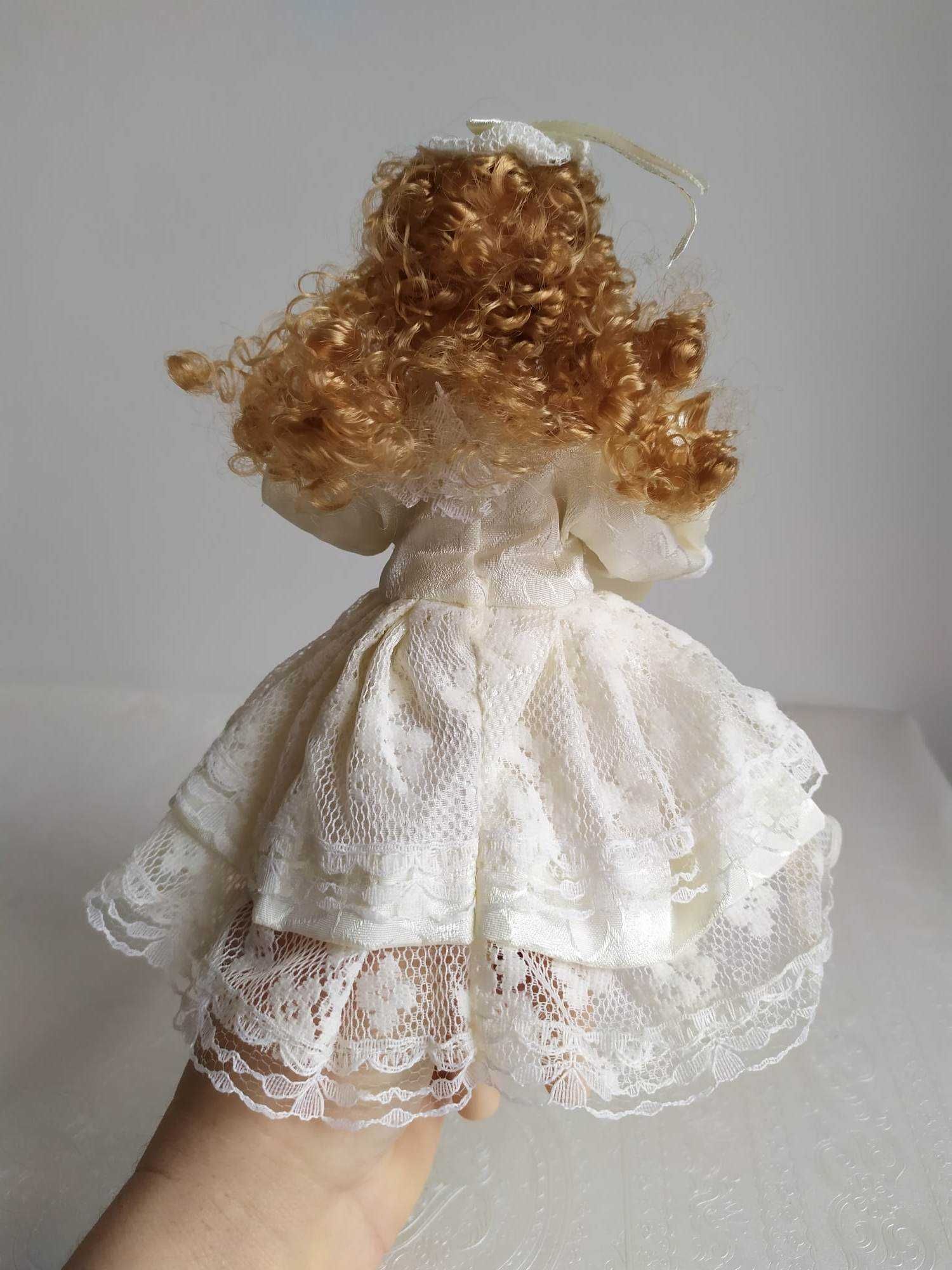 Порцелянова лялька фарфор кукла фарфор