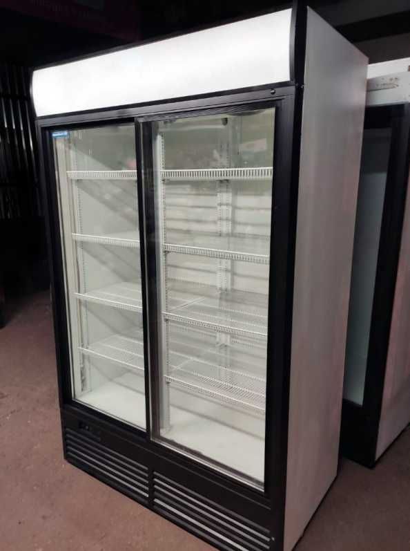 Холодильный шкаф-витрина. Двухдверный и однодверный Барный холодильник