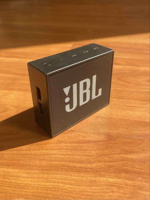 Coluna JBL Essential One.