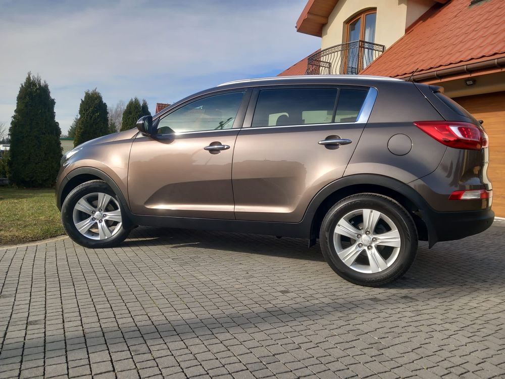 Kia Sportage 1.7 CRDI Panorama  Kamera LED  6 bieg Klimatronik PIĘKNY