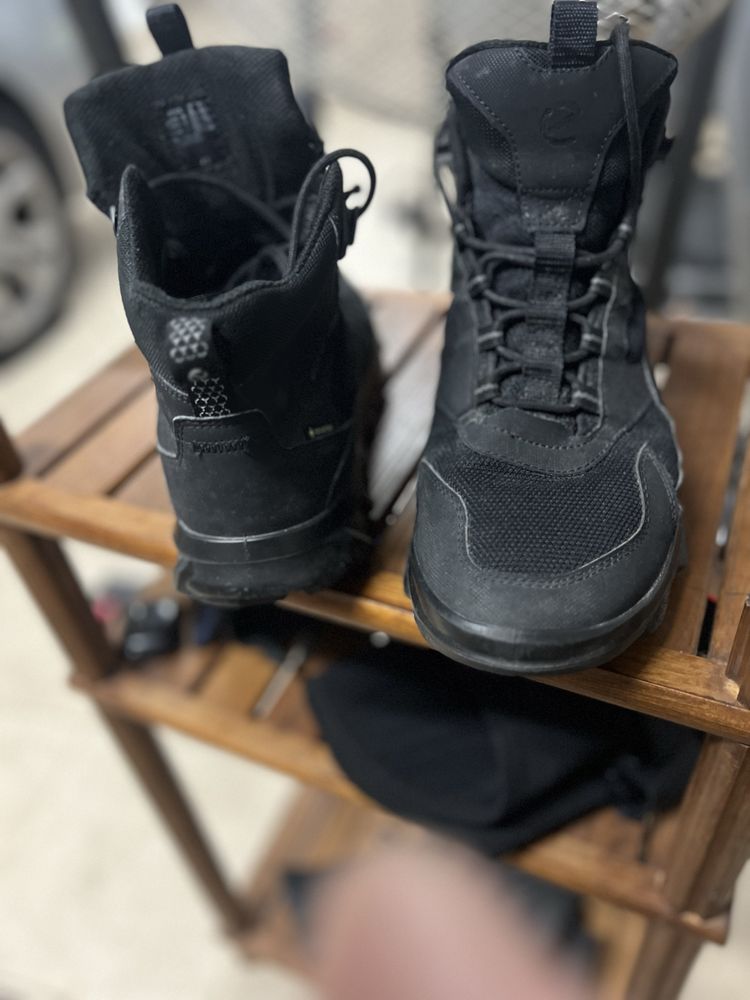 Botas taticas marca Ecco