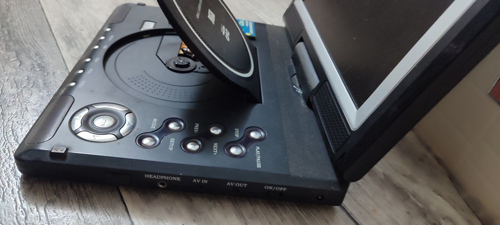 Портативный ДВД плеер Opera