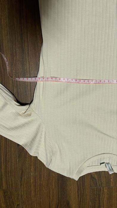 Плаття/сукня з розрізом і рубчик