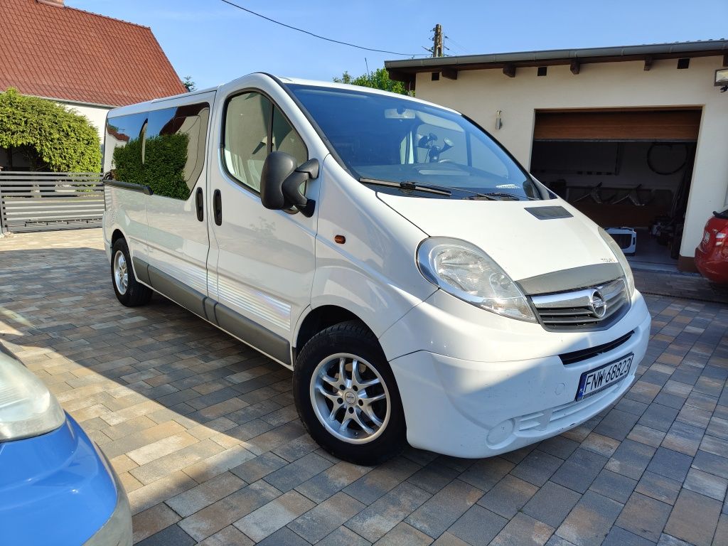 Opel Vivaro 2,0D 9-Osobowy ,,Zamiana,,