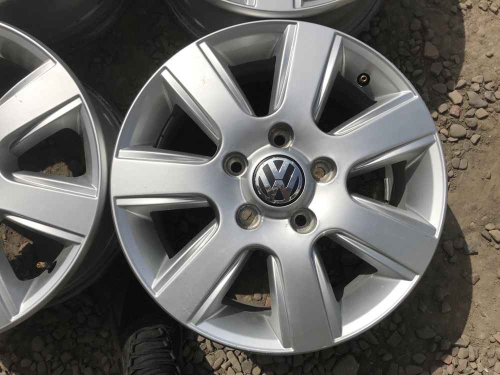 Original volkswagen amarok California T5 T6 R16 5x120