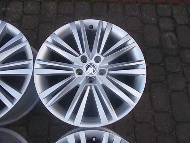 Felgi Aluminiowe SKODA SUPERB III 3 SEAT AUDI VW 8Jx19H2 5x112 ET44