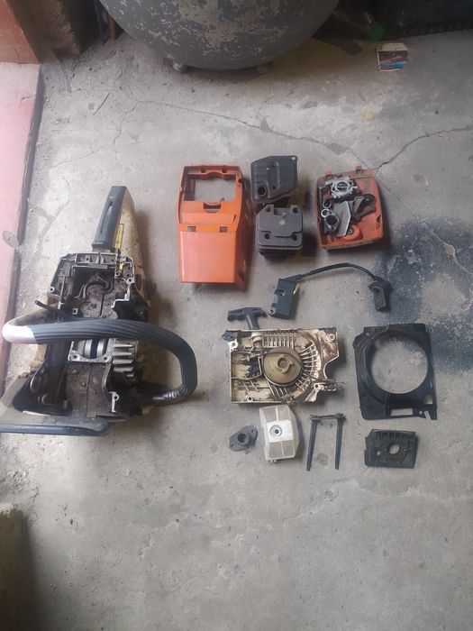 Продам бензопилу по запчастям или под восстановление